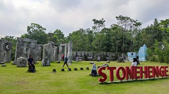 Stonehenge Merapi