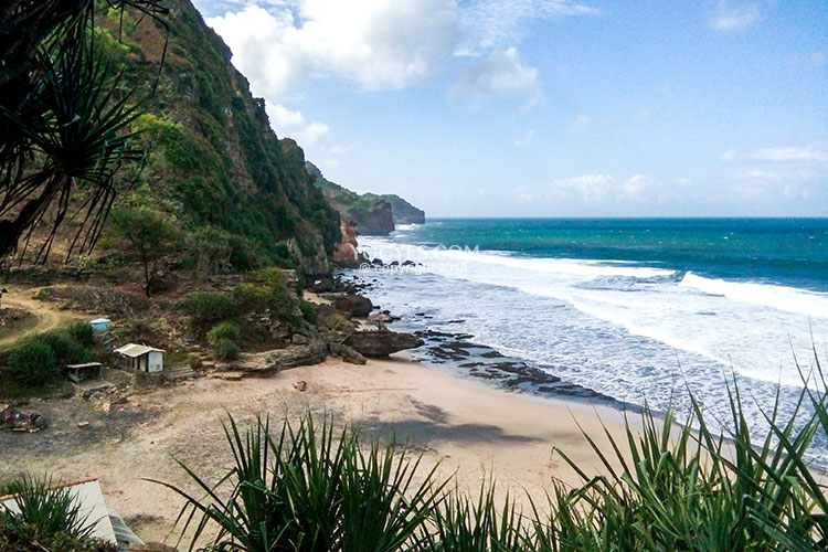 Pantai Seruni
