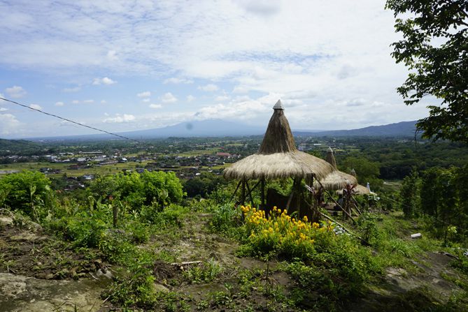 Gazebo Bukit Watu Pengklik Sriharjo