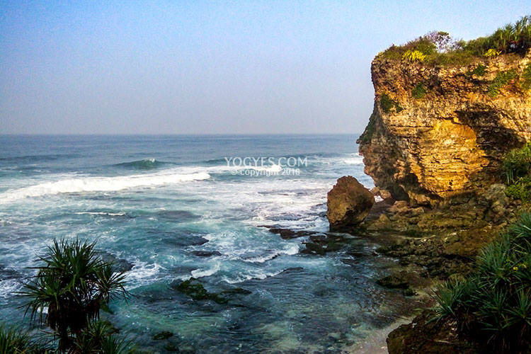 Pantai dluwok
