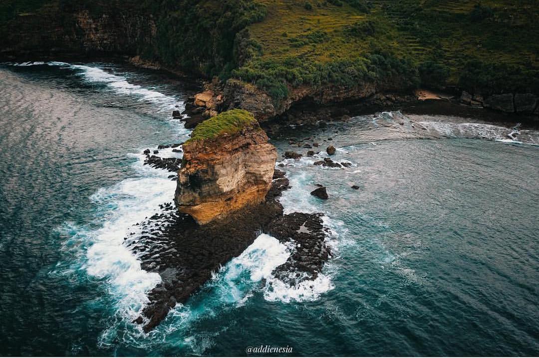 Pantai Ngondo