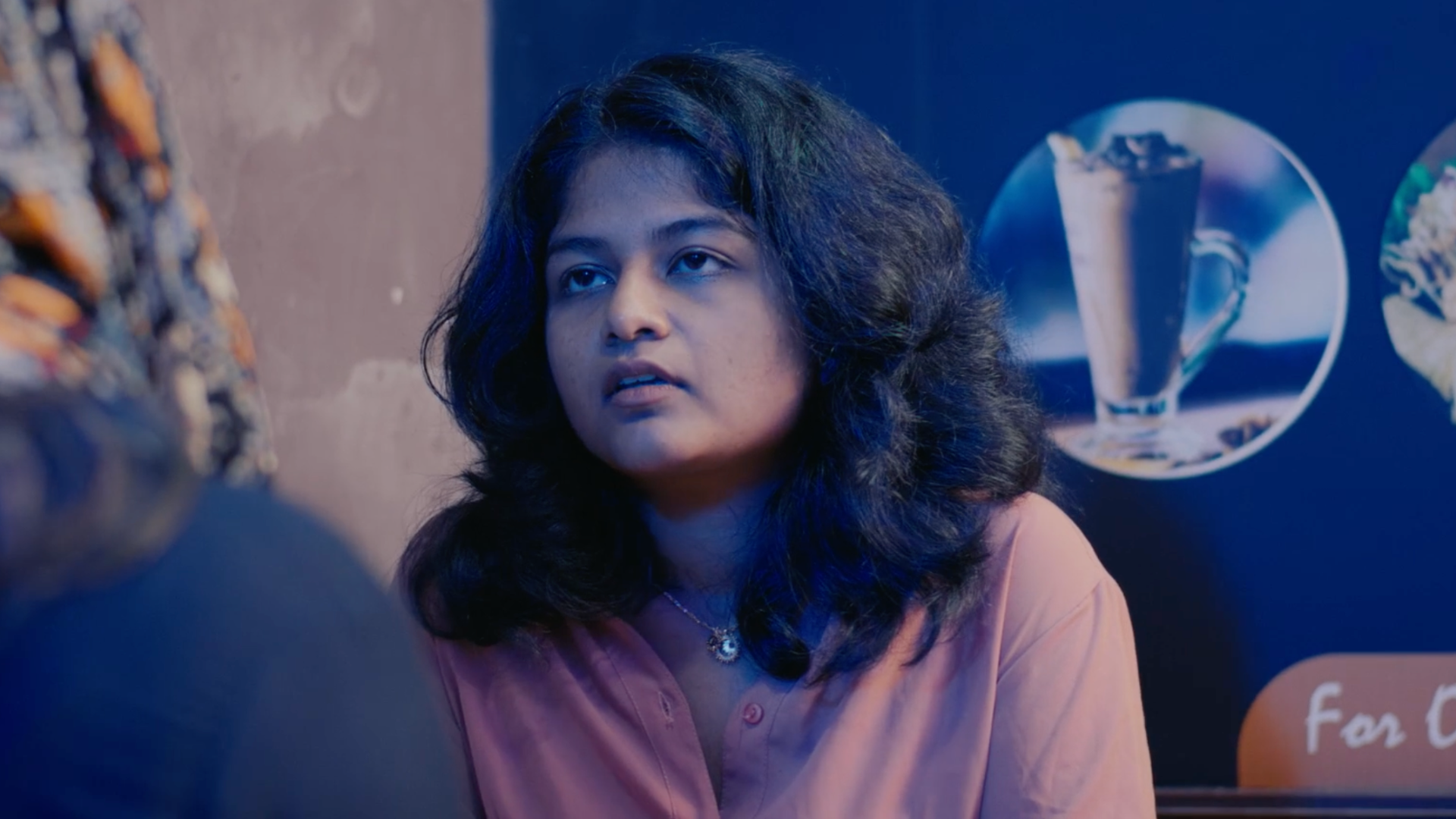 Shruti's Friend Anusha consoling her