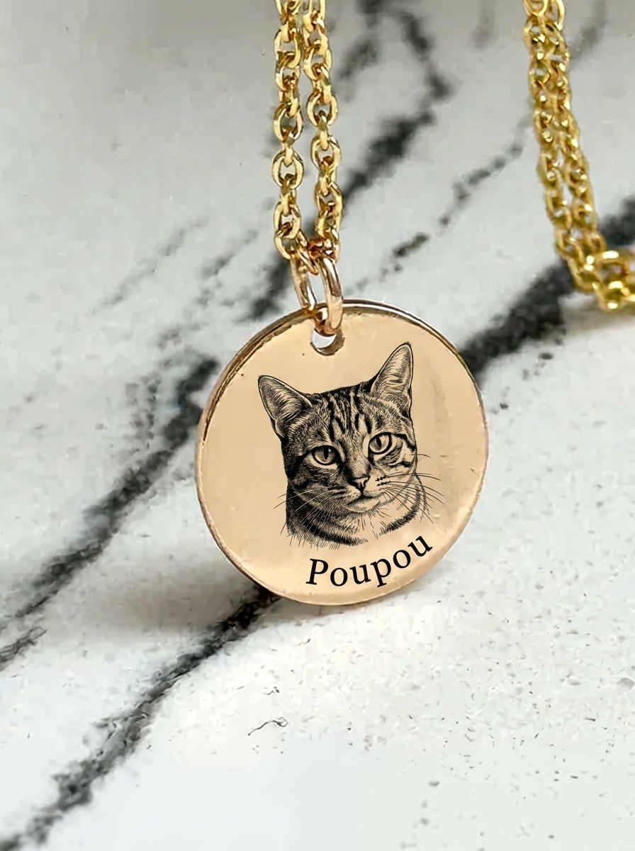 Nos artisans gravent votre collier