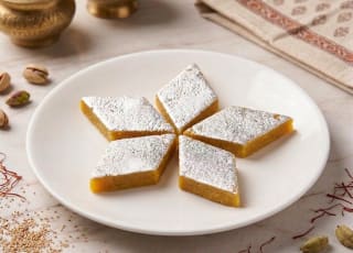 Kaju Kesar Katli