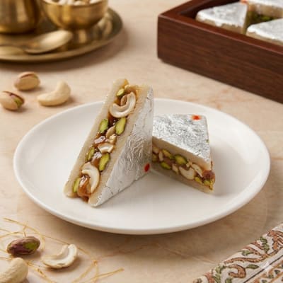 Kaju Sandwich