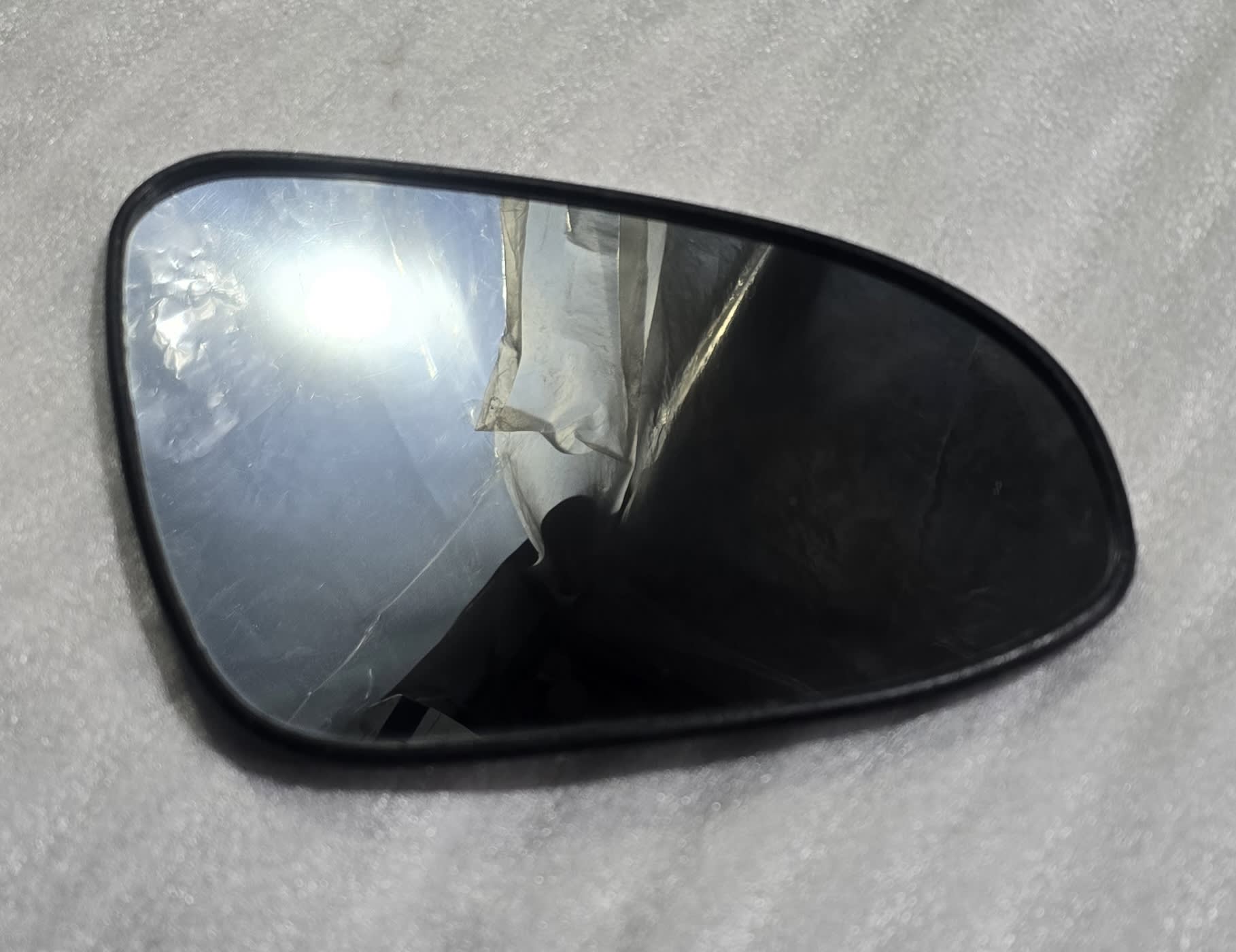 Side mirror glass (grande 2018-26)