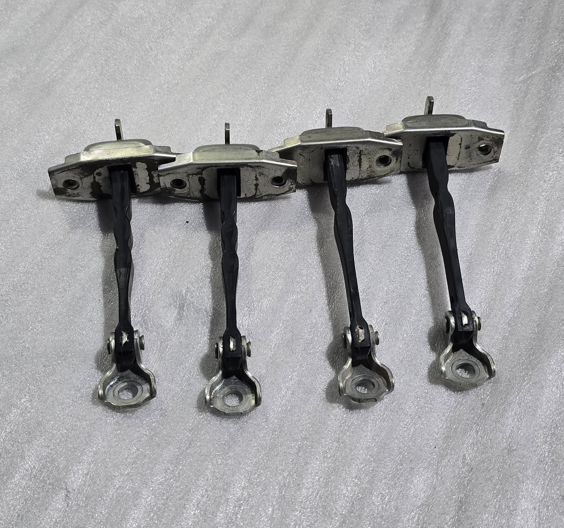 Door Hinges Set (corolla 2015-26)