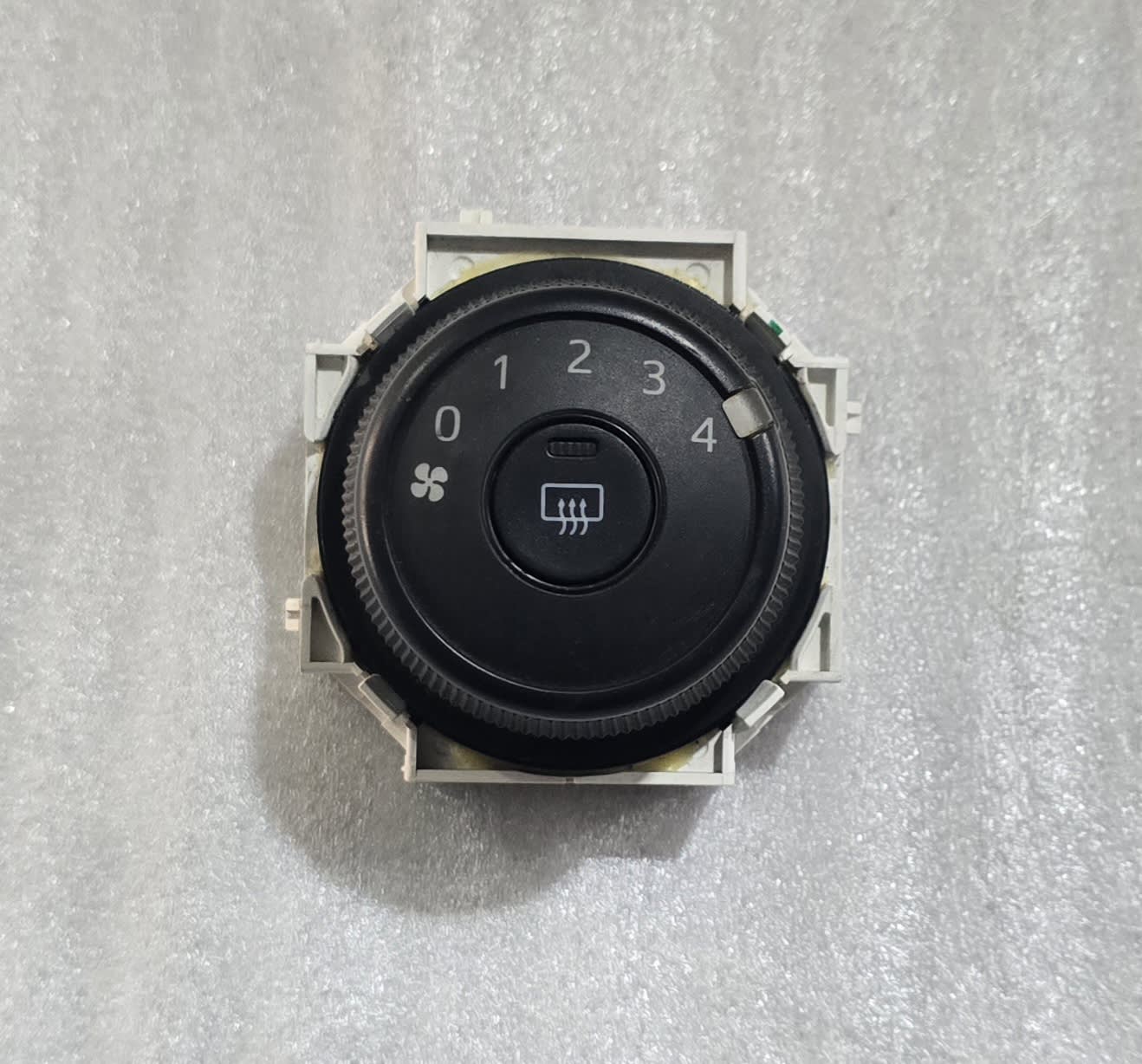 A/C Blower Switch (corolla 2015-26)