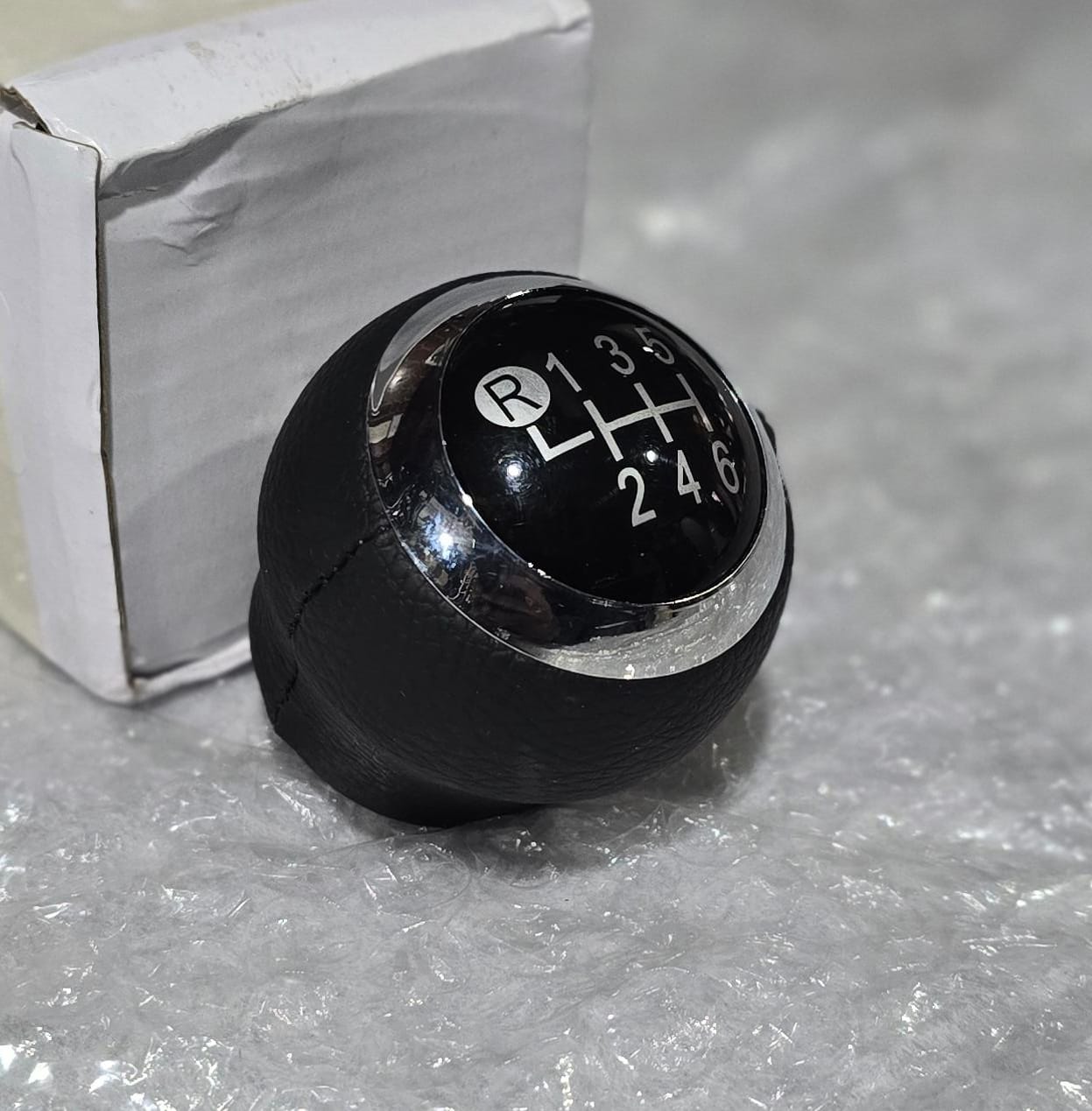 6 Speed Forward Gear Knob
