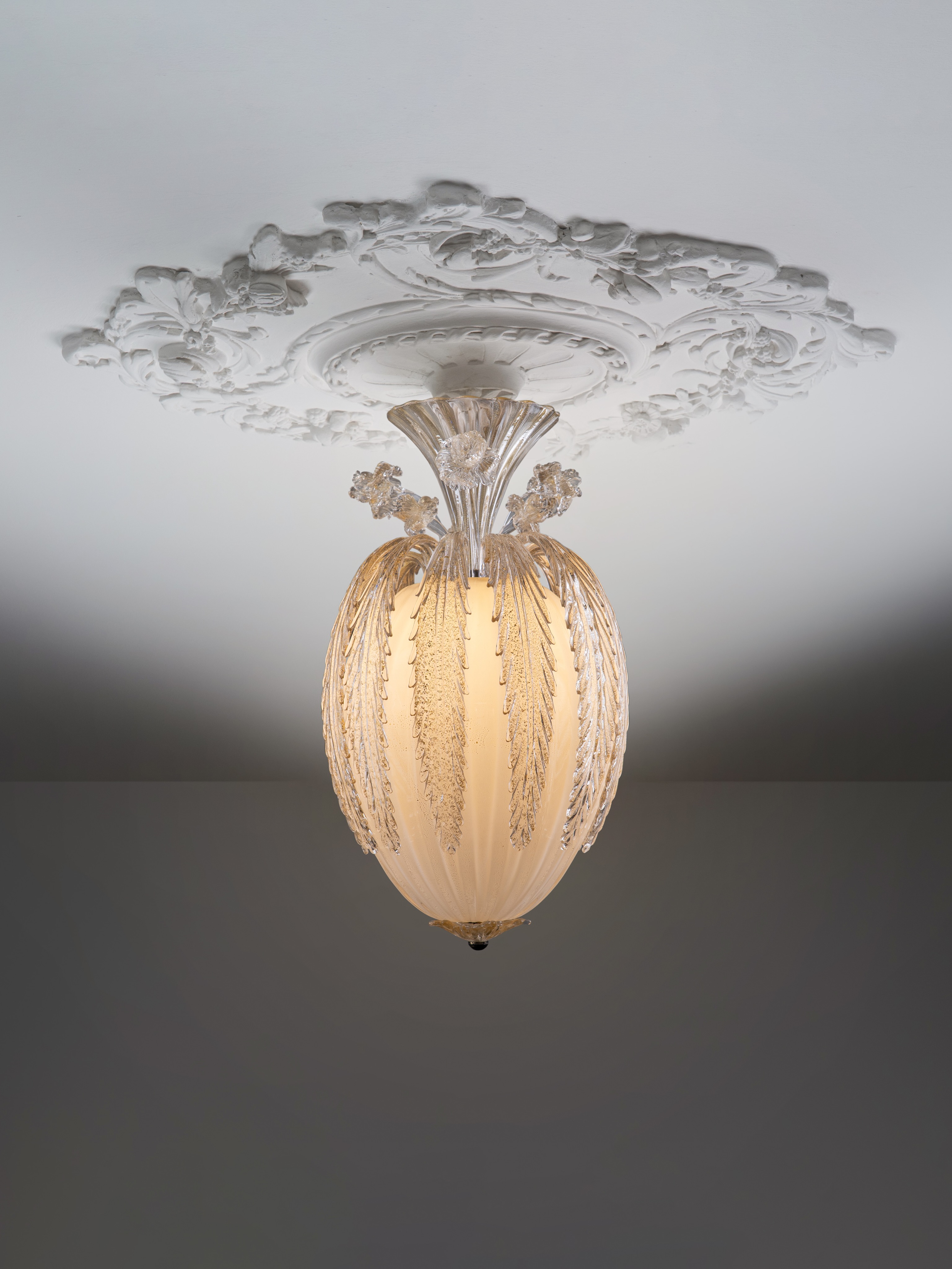 Art Deco Murano Glass Seguso Vetri d’Arte Lantern 1950s✨ Elegant vintage beige Murano glass lantern attributed to Seguso Vetri d’Arte. A rare chandelier, an exquisite vintage accen