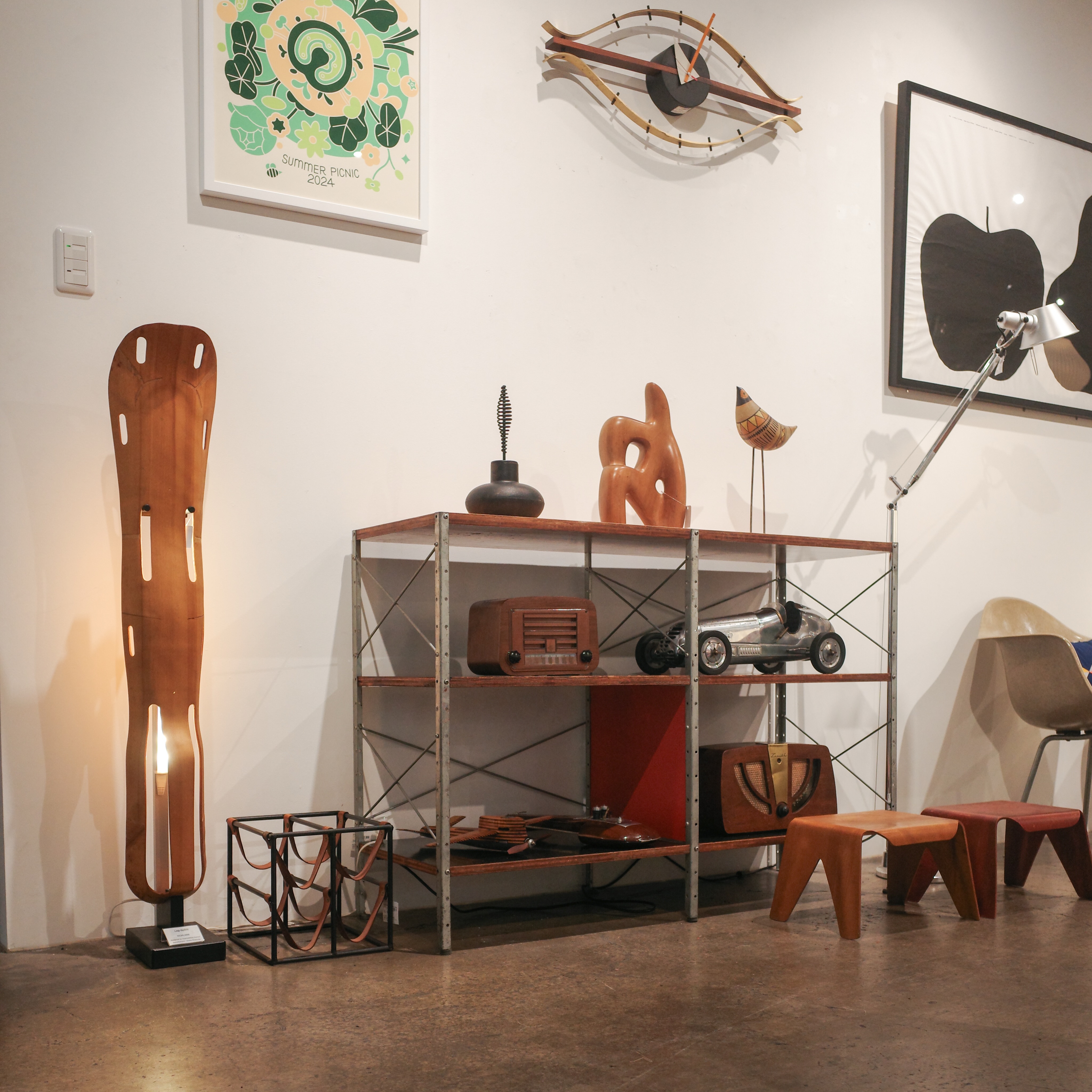 ⁡⁡ ⁡ #イームズと暮らす ⁡ Eames Storage Unit Series / 200-C Herman Miller Charles Ray &Eames Vintage / 1950-1952年製 ⁡ ——— オンラインストアに掲載いたしました💡 ——— ⁡ 📍Mid-Century MODERN 〒153-0042 東京都目黒区青葉台1-