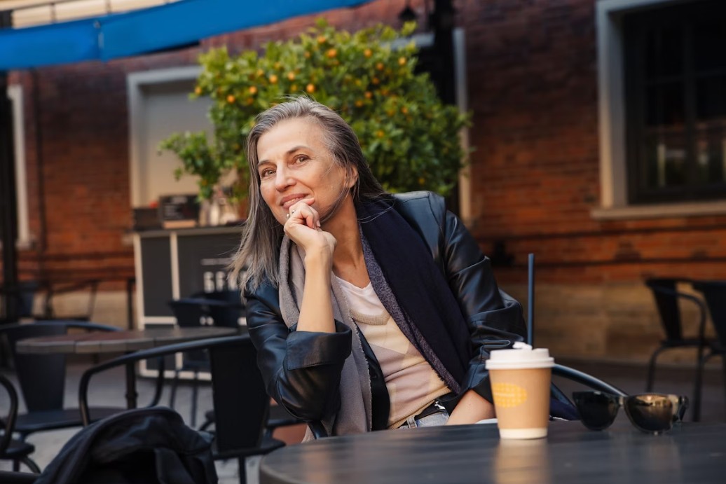 Woman at café.jpg