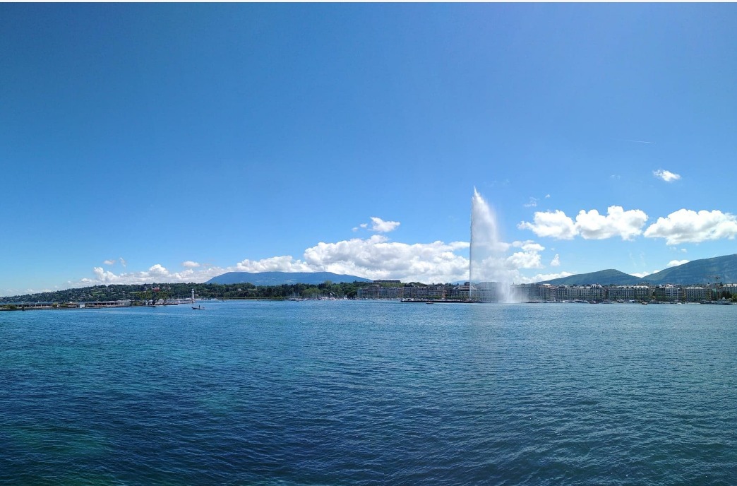 lac Léman sous le soleil.jpeg