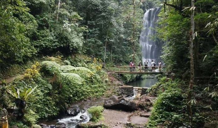 Labuhan Kebo waterfalls.jpg