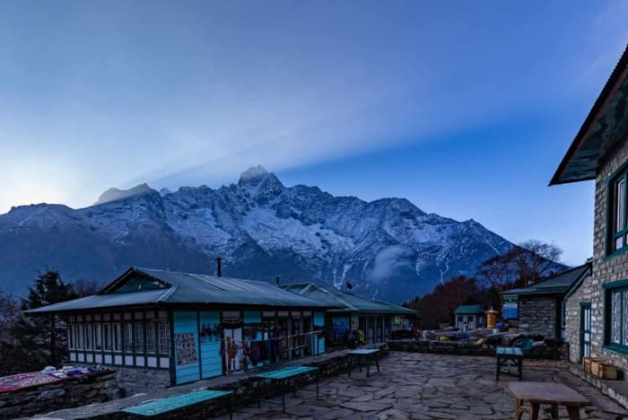 Everest camp at night.jpg