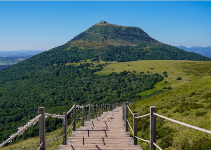 Vista del paisaje durante una excursión, Puy de Dôme, Auvernia