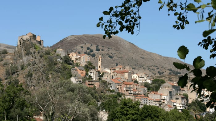 corte-corsica-min.png