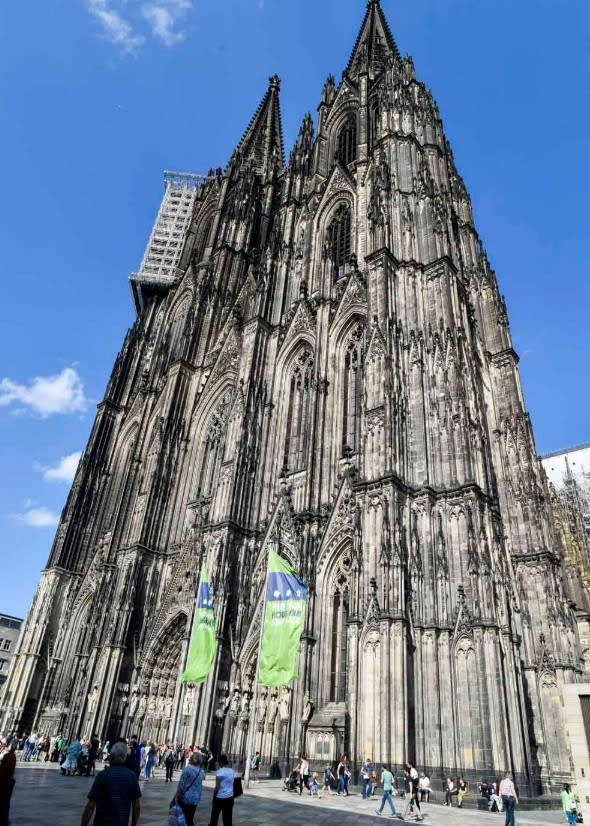 Cologne, its Gothic cathedral.jpg