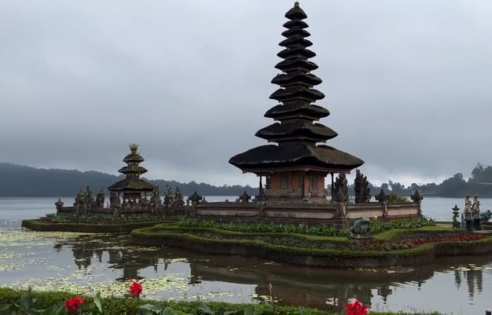 Pura Ulun Danu Bratan.jpg
