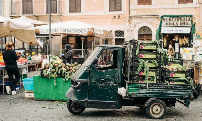 Campo de' fiori market.jpg