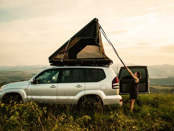 1.rooftop-tent-closing ( product).jpg