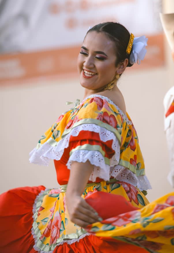 Salsa dancer.jpg