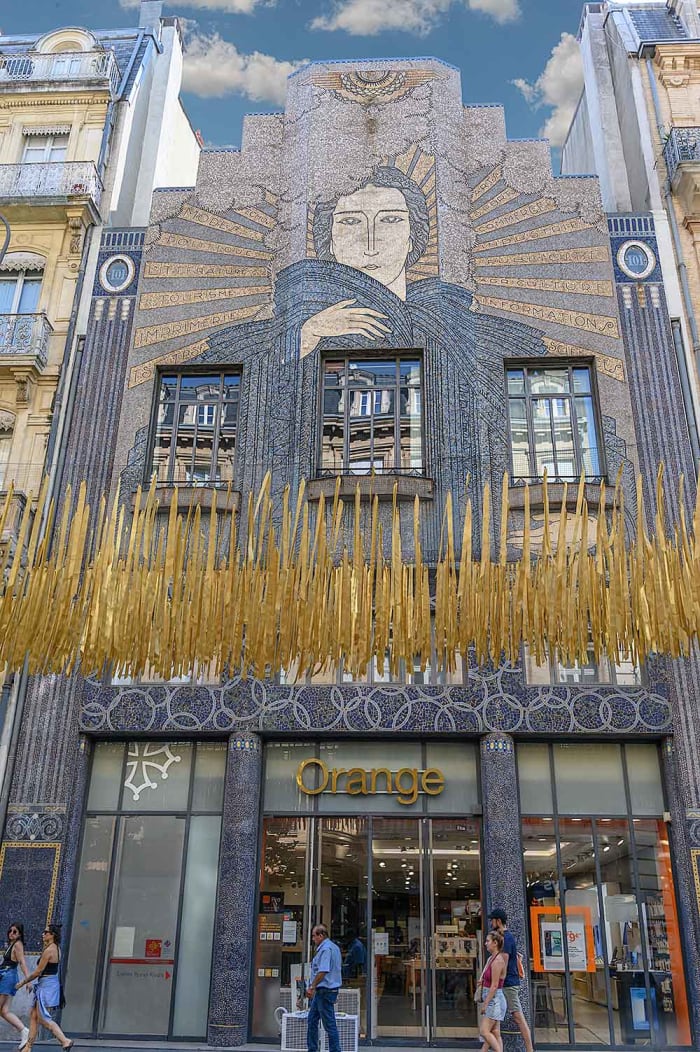 art-deco-facade.jpg
