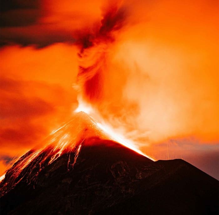 vulkan-yepocapa-guatemala.jpg