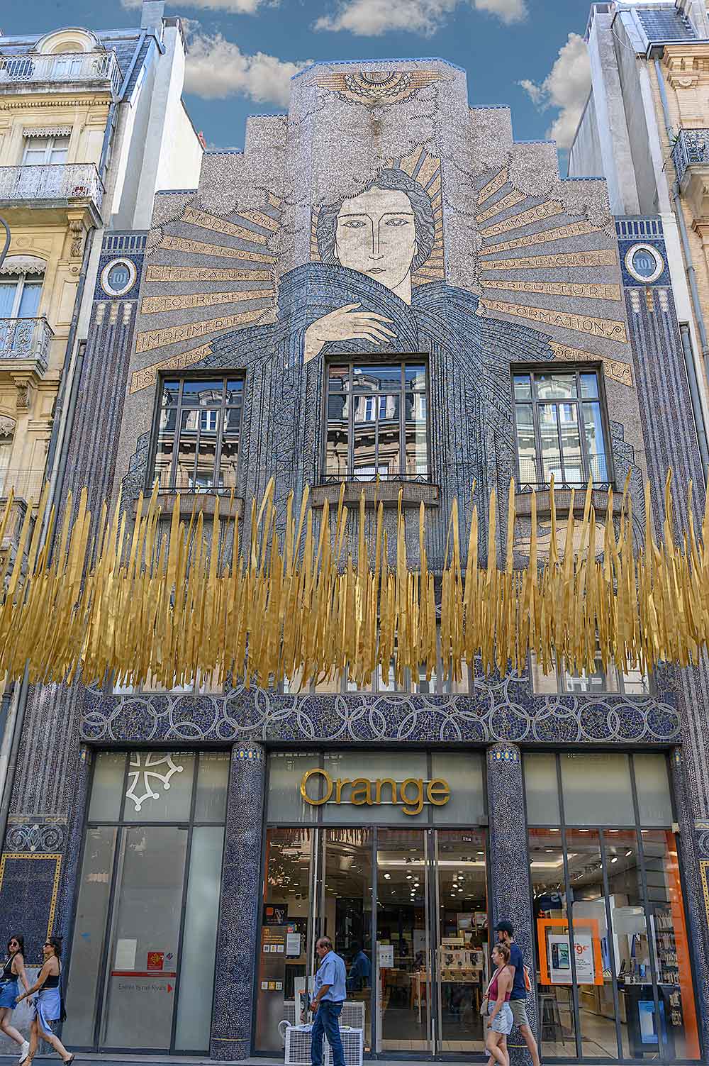 art-deco-facade.jpg