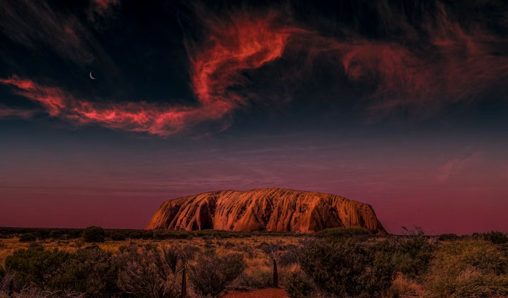 Uluru.jpg