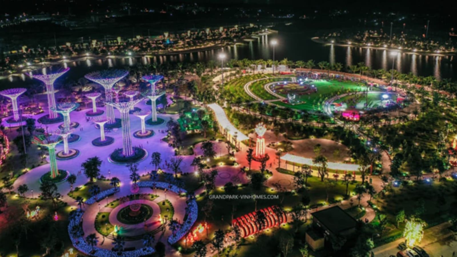 Vinhomes Grand Park Quận 9 có gì? Kinh nghiệm ăn chơi A-Z