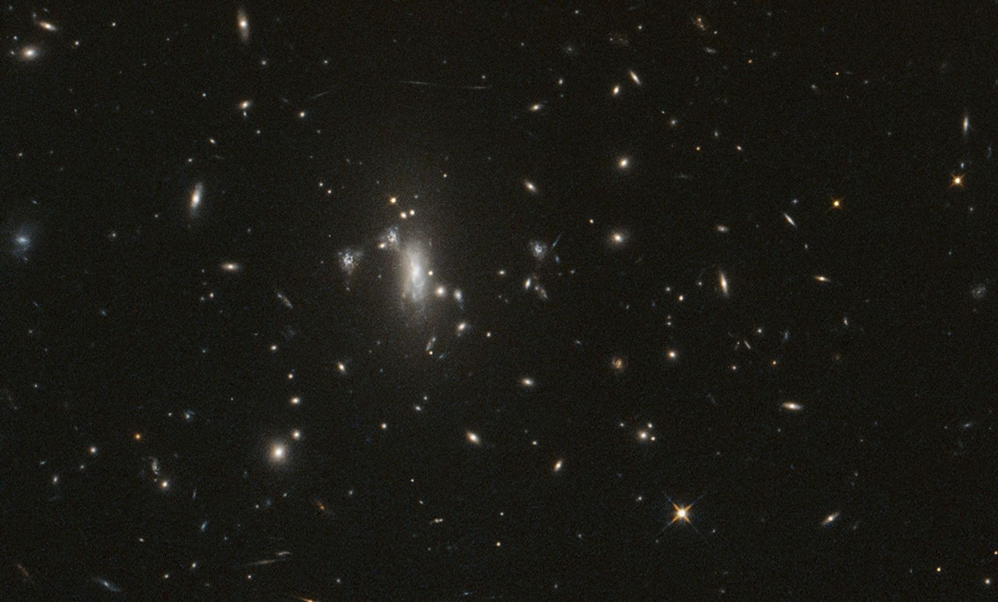 MACS J0417