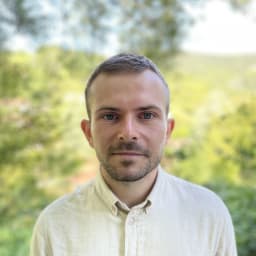 Picture of Damien Cadiou
