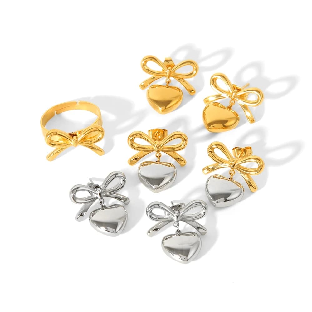 Meistverkaufte Edelstahl-Ohrstecker mit 18 Karat vergoldeter PVD-Beschichtung, süße Schmetterlings-Schleife, Pfirsich-Liebes-Herz-Ohrstecker mit Schleife als Geschenk für Mädchen - Gold-HF-E3422-1 - Damen Stud