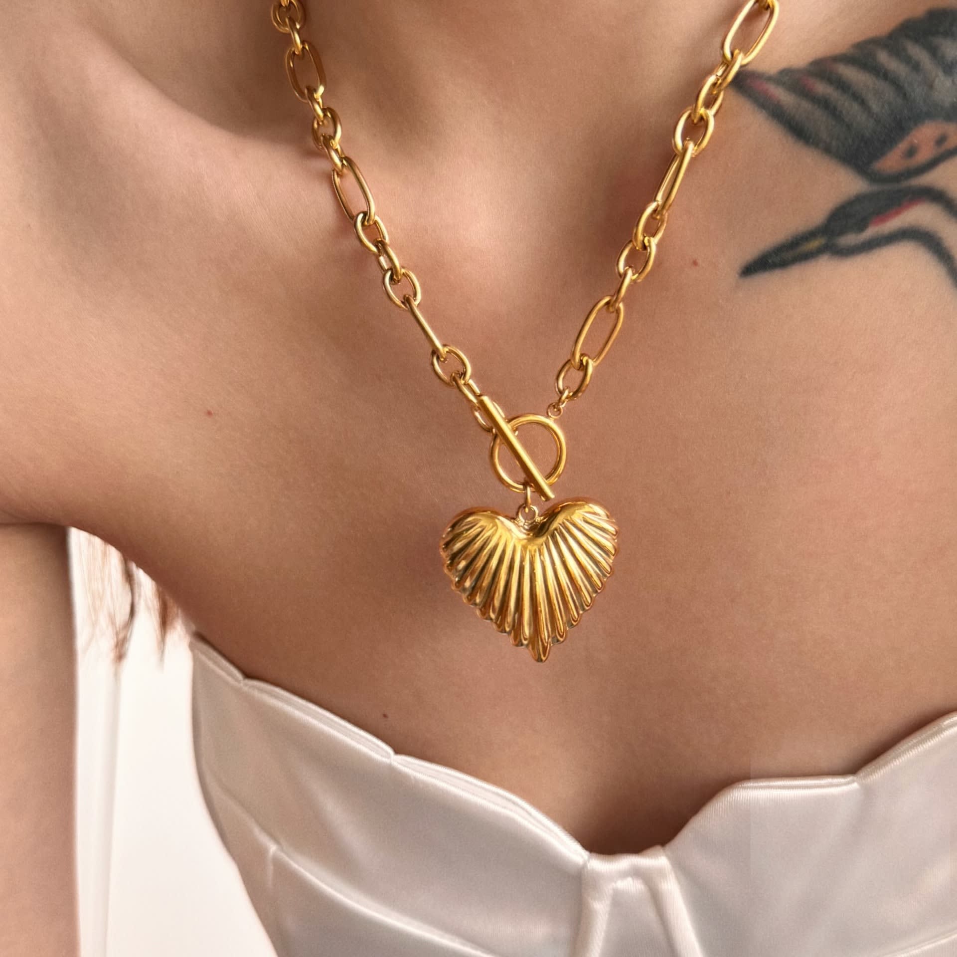 2026 QC Jewelry Herz-Halskette mit Knebelverschluss, Schmuck, Edelstahl, modische Gliederkette, Halsketten, vergoldet, wasserdichter Schmuck für Frauen - Standard - Damen Anhänger