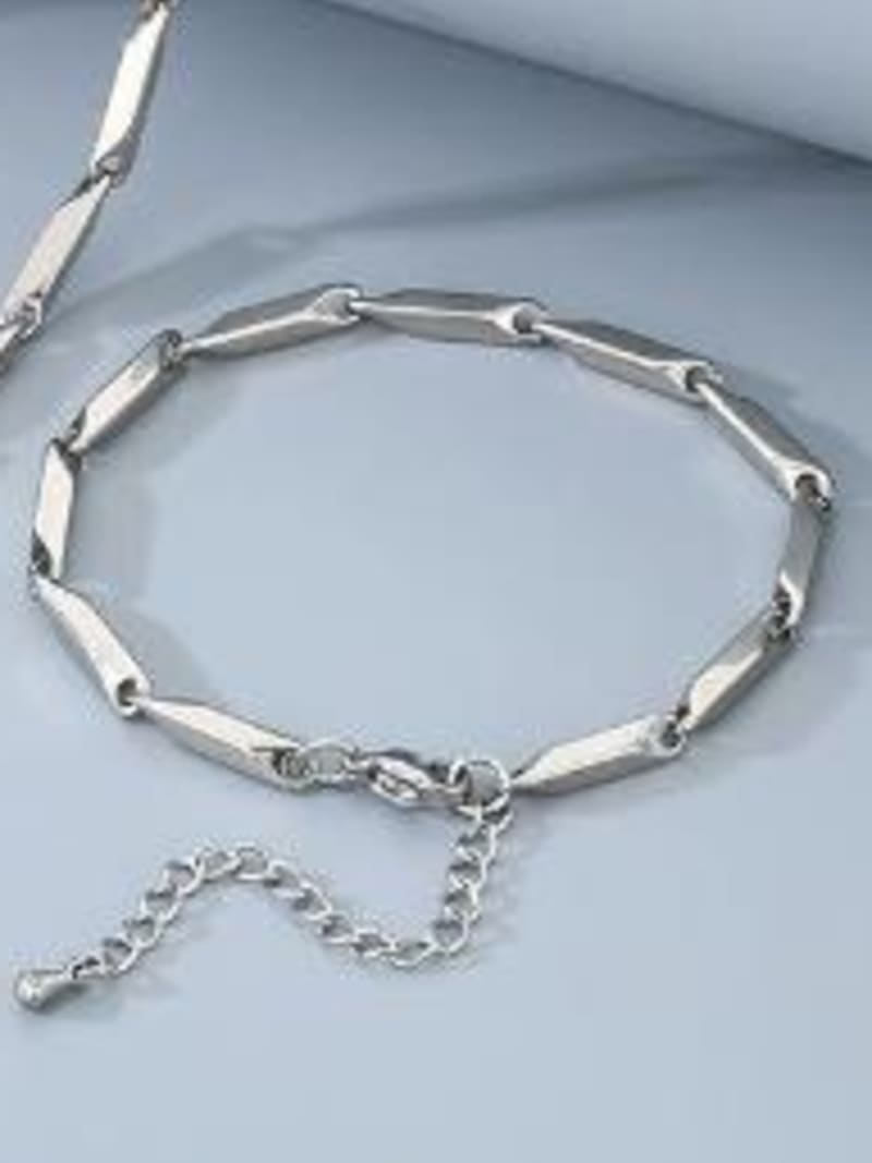 2026 QC Jewelry Personalidad Pulsera de bambú en forma de diamante Simple y elegante Acero inoxidable Deslumbrantes pulseras con dijes templados