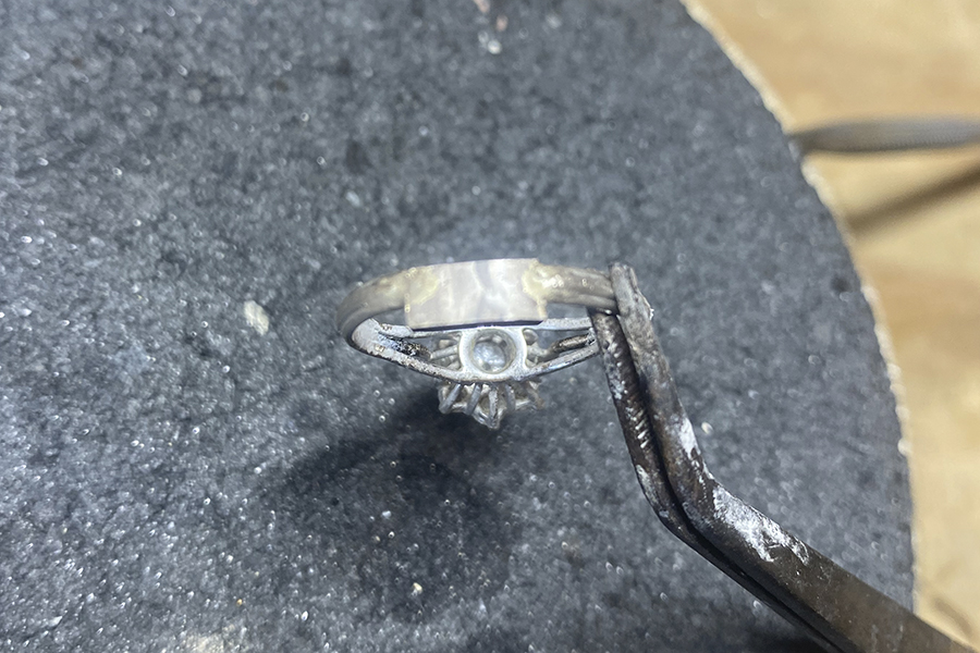 Handgemaakte juwelen reparatie Genk