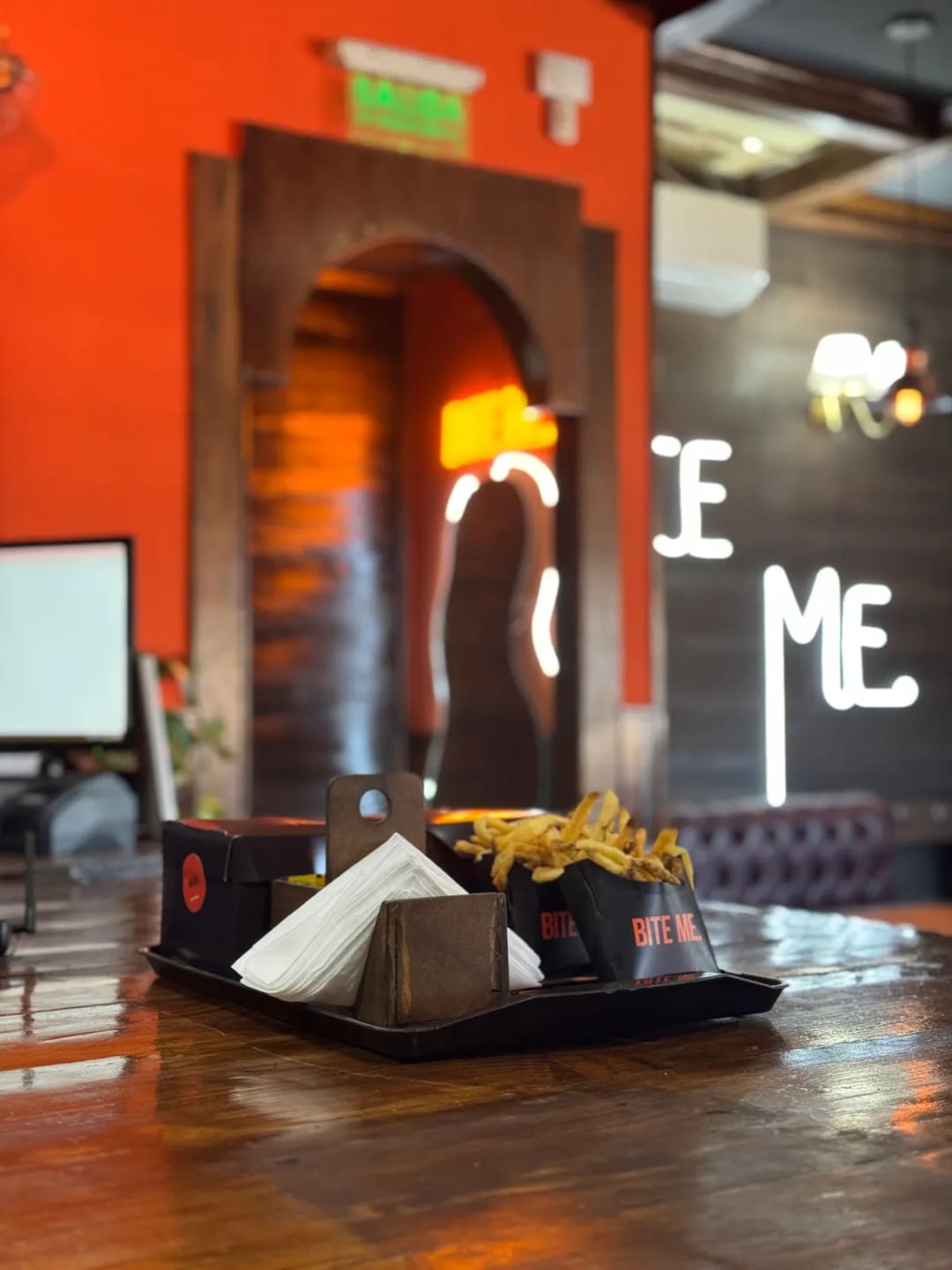 Bite me — foto 4
