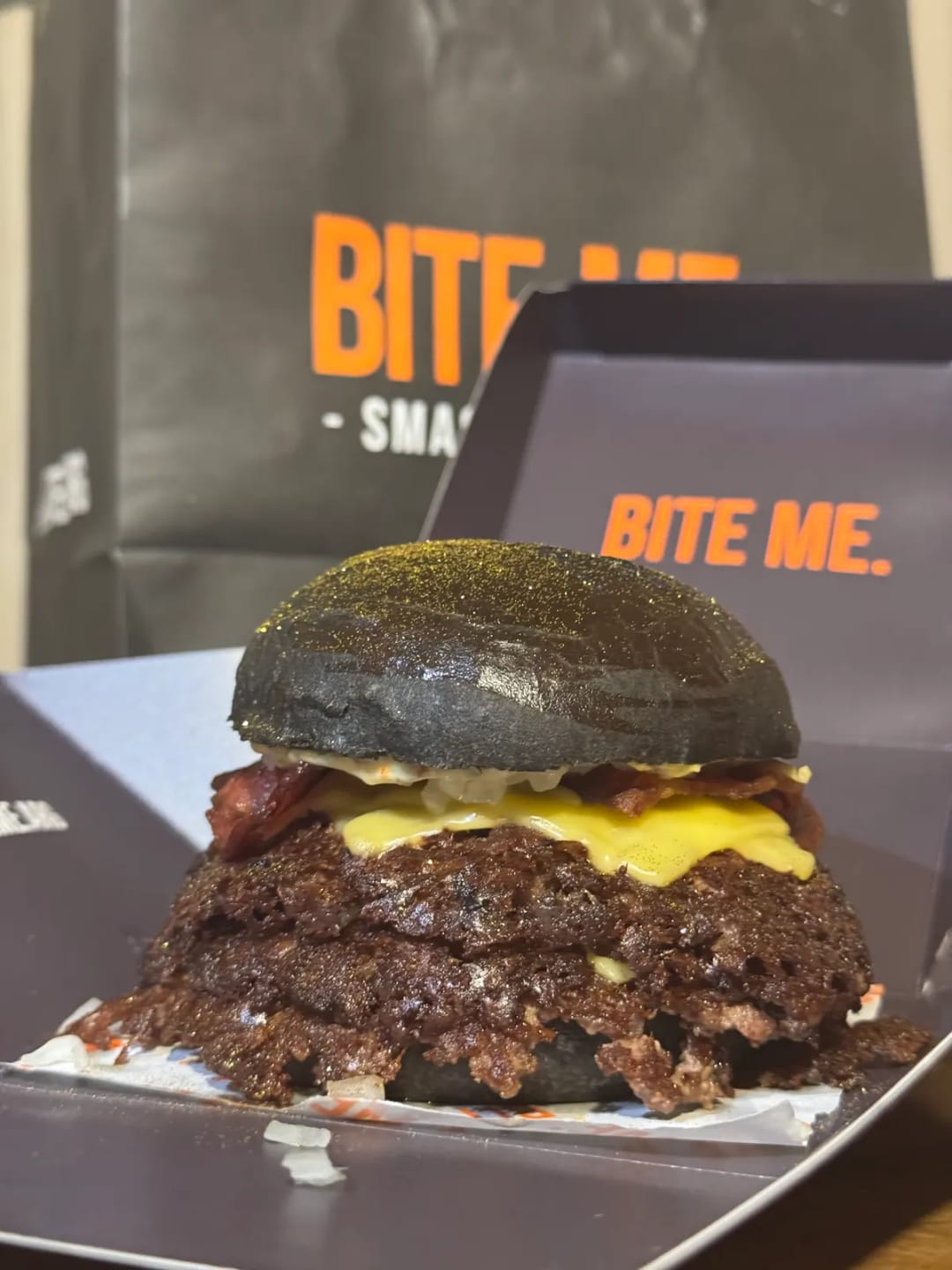 Bite me — foto 3
