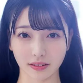 彩月七緒