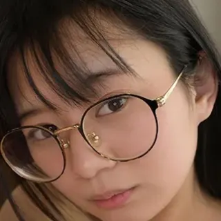 川田ひな