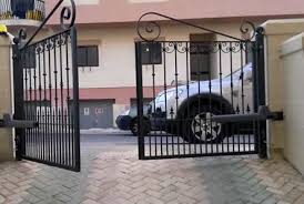 gate