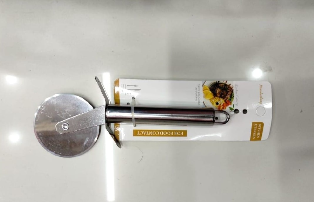 Premium Stainless Steel Pizza Cutter – Sharp Blade, Ergonomic Handle, Safe & Durable Kitchen Tool