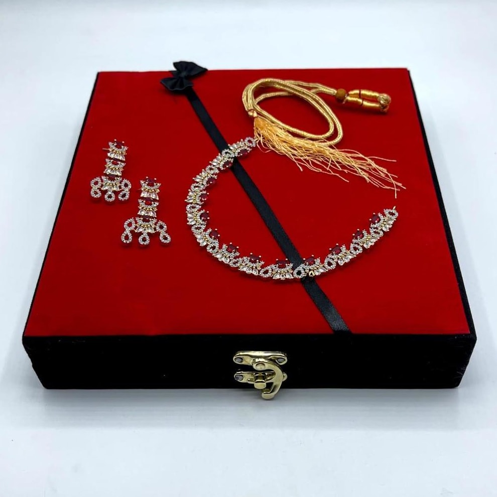 Elegant Gold Plated Necklace Set with Matching Earrings – Premium Women Jewelry Set with Stones & Red Gem Accents for Weddings & Daily Wear in Pakistan