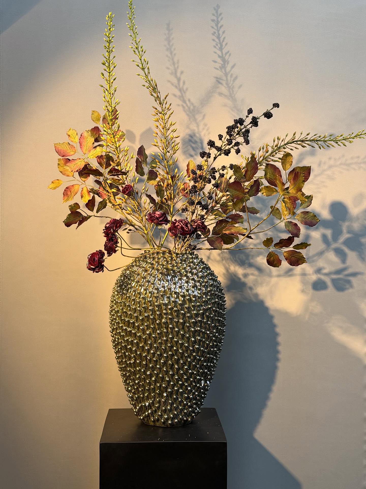 Falleg silkiblómaskreyting frá Studio Bloom