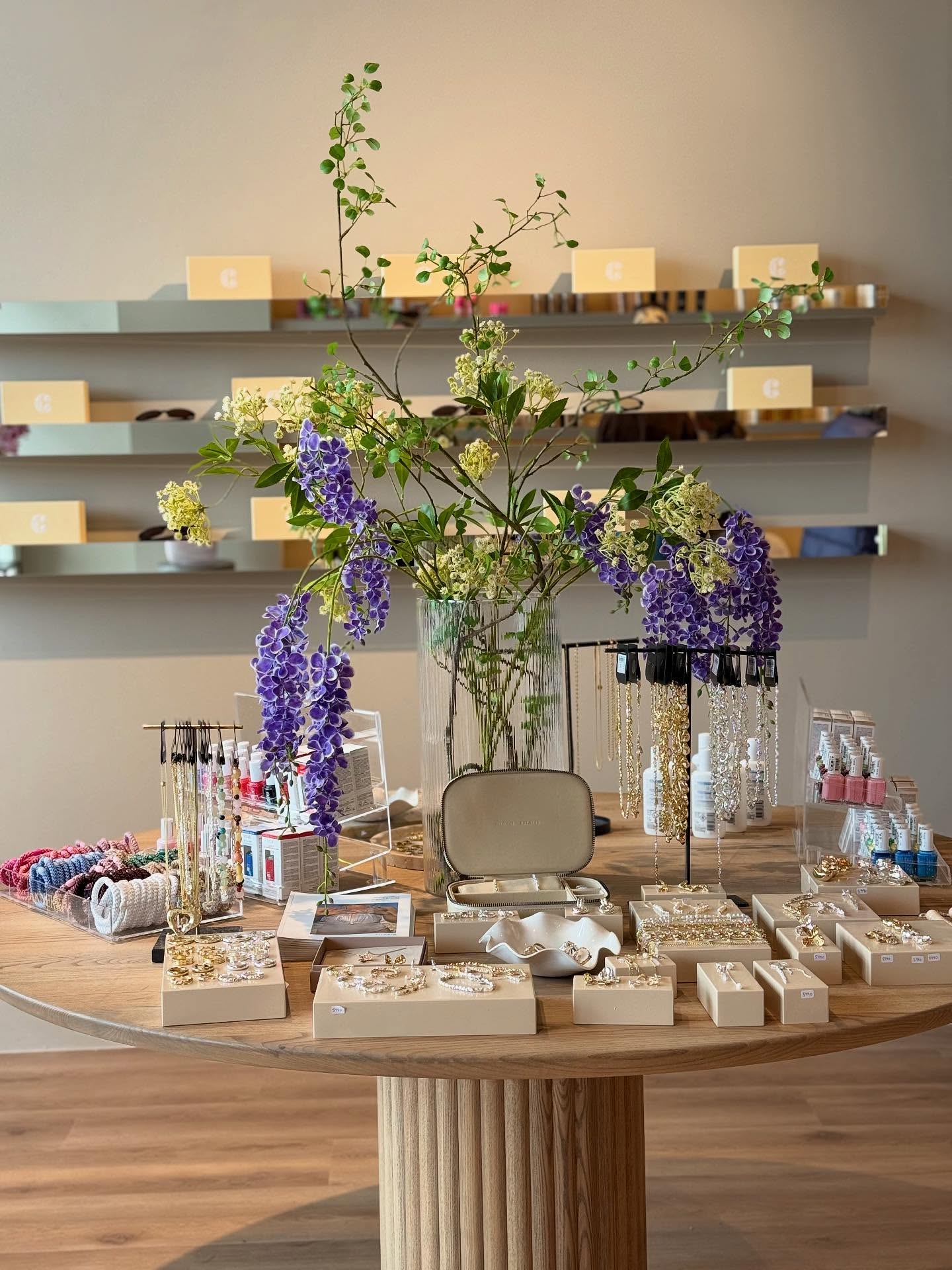 Falleg silkiblómaskreyting frá Studio Bloom