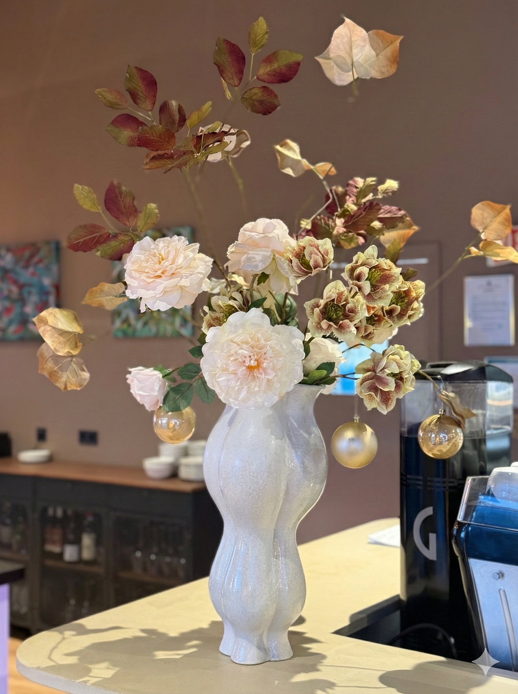 Falleg silkiblómaskreyting frá Studio Bloom