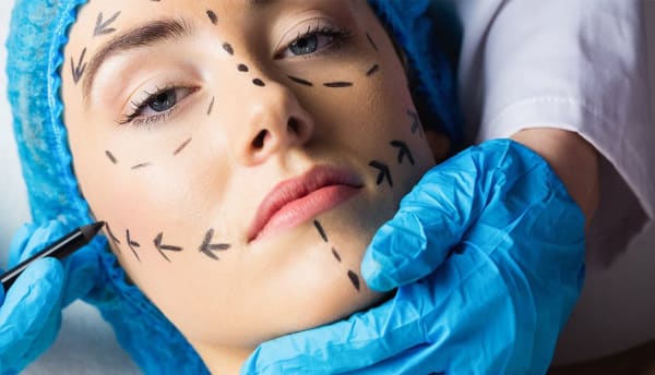 best plastic surgeon in Ashok Vihar