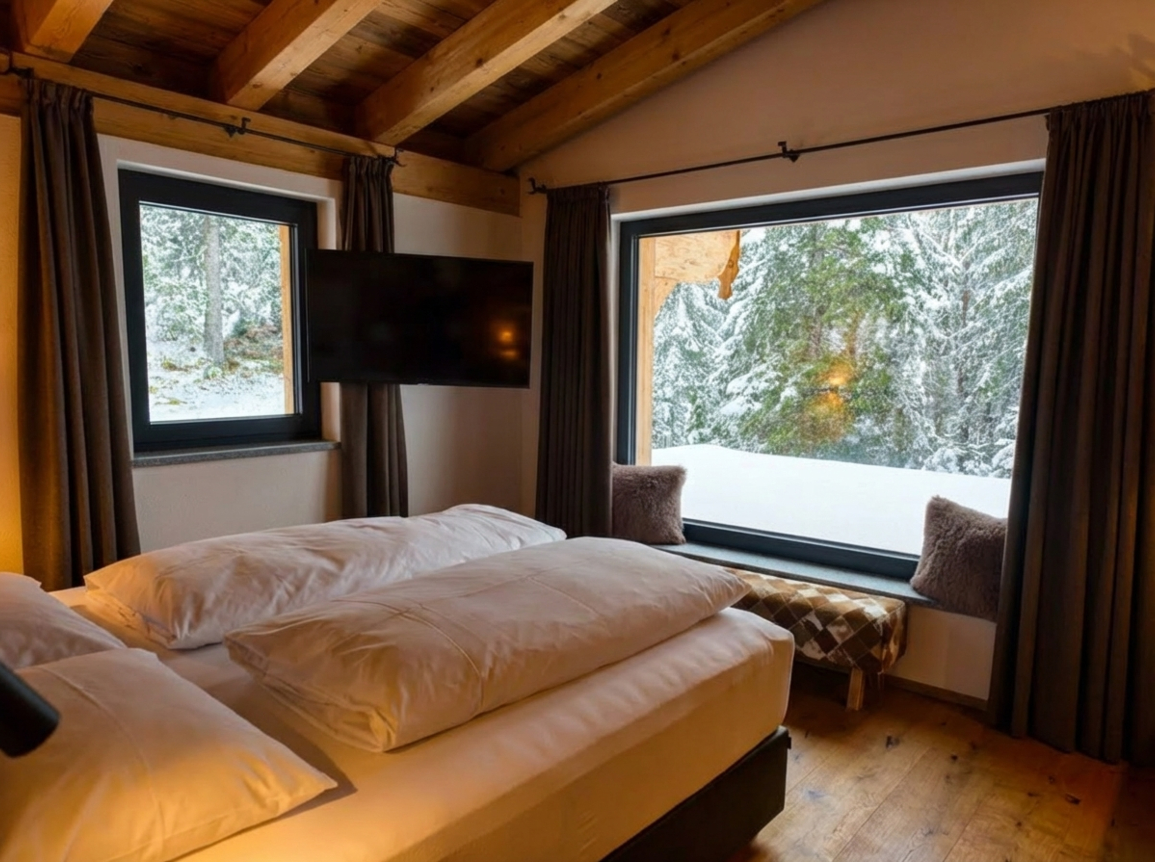 Schlafzimmer 2: klare Linien, viel Ruhe, praktische Ablagen