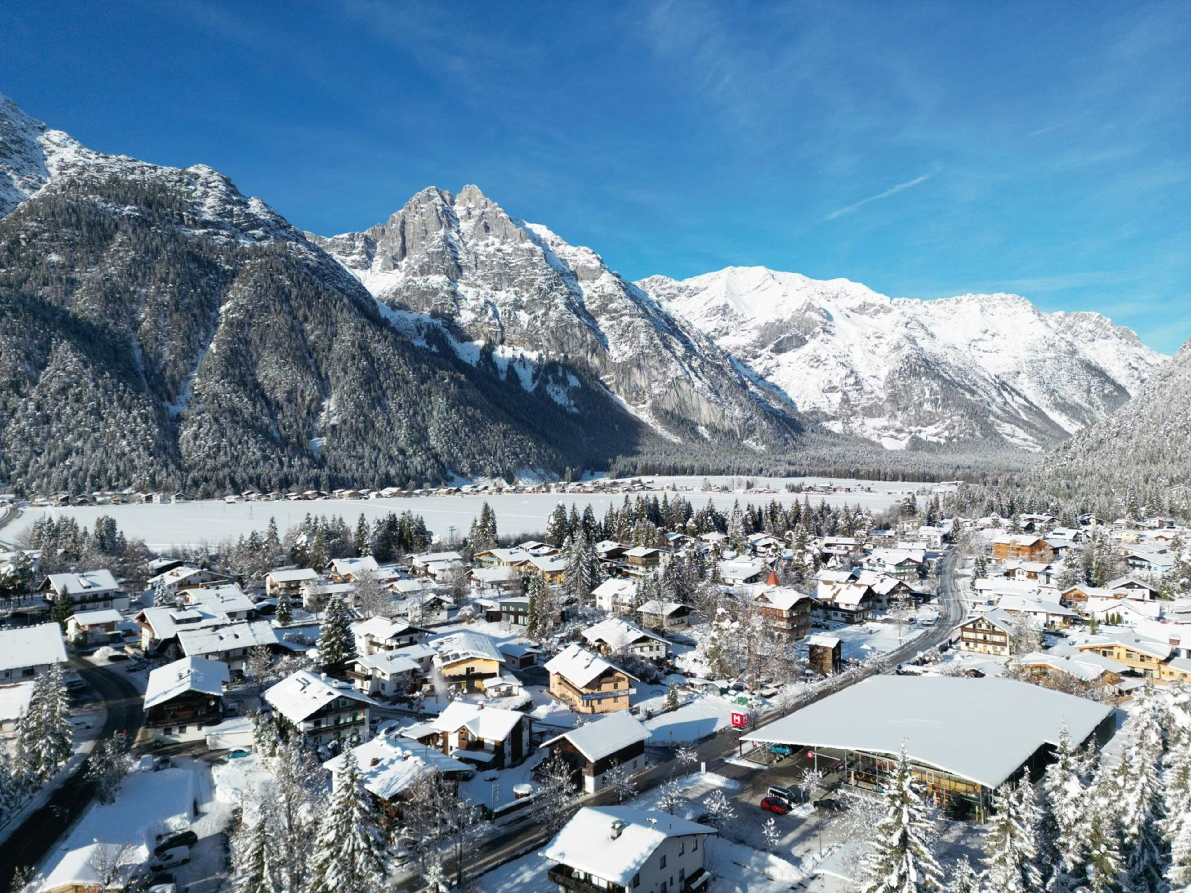 Winterpanorama bei den Wilderer Chalets